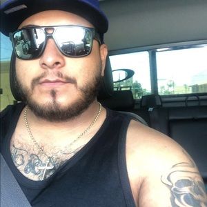 Meet your Posher, Carlos